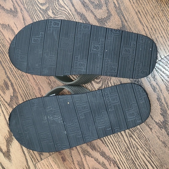 Mens Olive Green Flip Flops with Patterned Insole Size 10 NWOT - Picture 5 of 7